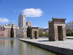Templo de Debod y Plaza España. Madrid por guillermomadrid