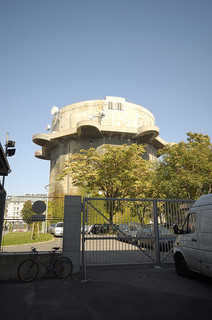 Wien, Flakturm in der Stiftskaserne