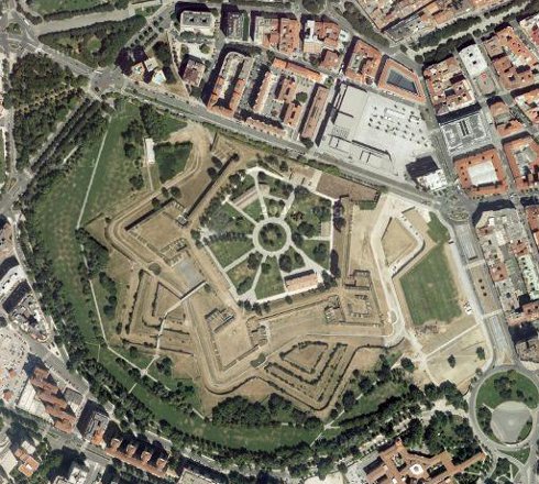 La ciudadela de Pamplona en los mapas de Turismo Google